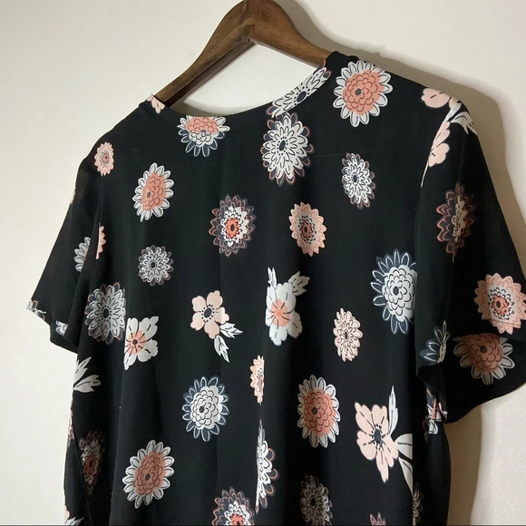 FLORAL PATTERNED BLOUSE TOP PASTEL COLORS SHORT SLEEVE SIZE XL - Picture 2 of 10